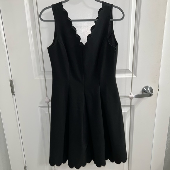 Banana Republic Scalloped Black Dress w/ Pockets - Picture 1 of 3